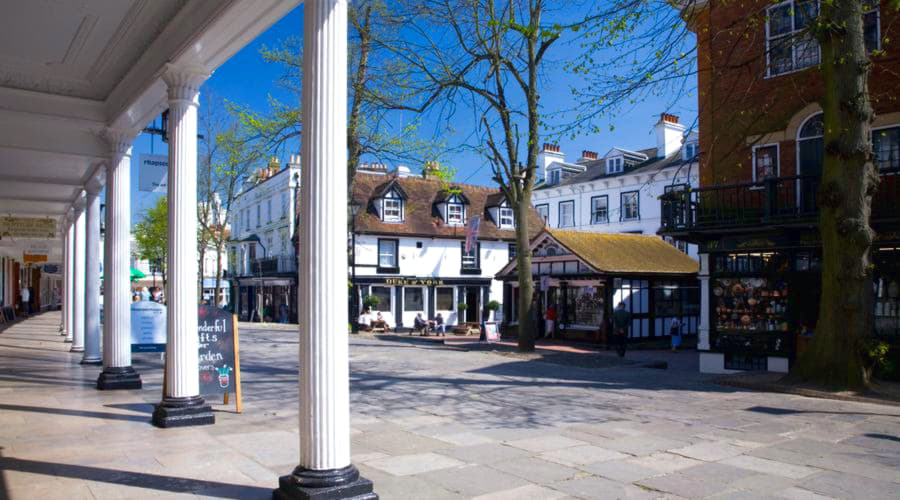 I nostri servizi di noleggio auto offrono una vasta selezione di veicoli a Pozzi reali di Tunbridge.